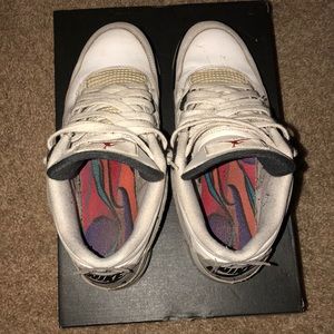 AIR JORDAN 4 “WHITE CEMENT” SURFACES WITH NIKE AIR